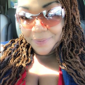 Meet your Posher, Angie